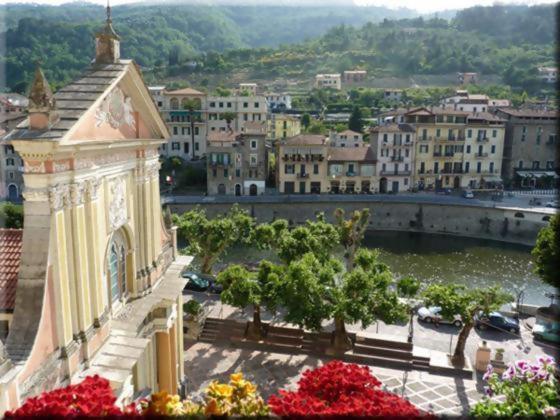 Apartamento Beb I Girasoli Dolceacqua Exterior foto